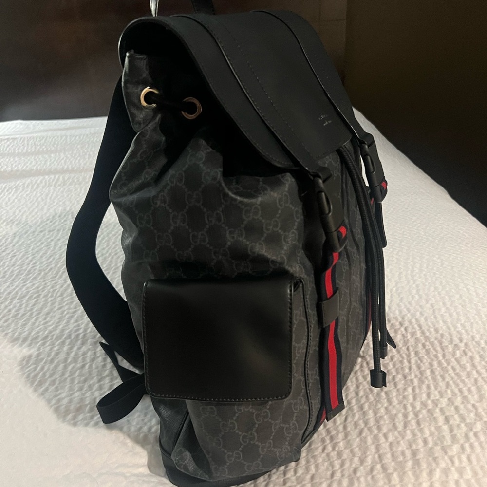 Gucci GG supreme mens backpack 100% Authentic, No Damage, Dust Bag, No box - Picture 6 of 14